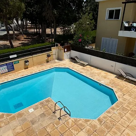Stylish One Bedroom At Harbour Apartment Paphos