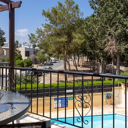 Stylish One Bedroom At Harbour Apartment Paphos