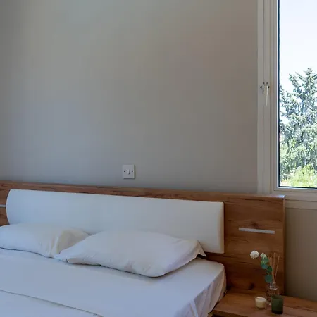 Stylish One Bedroom At Harbour Apartment Paphos
